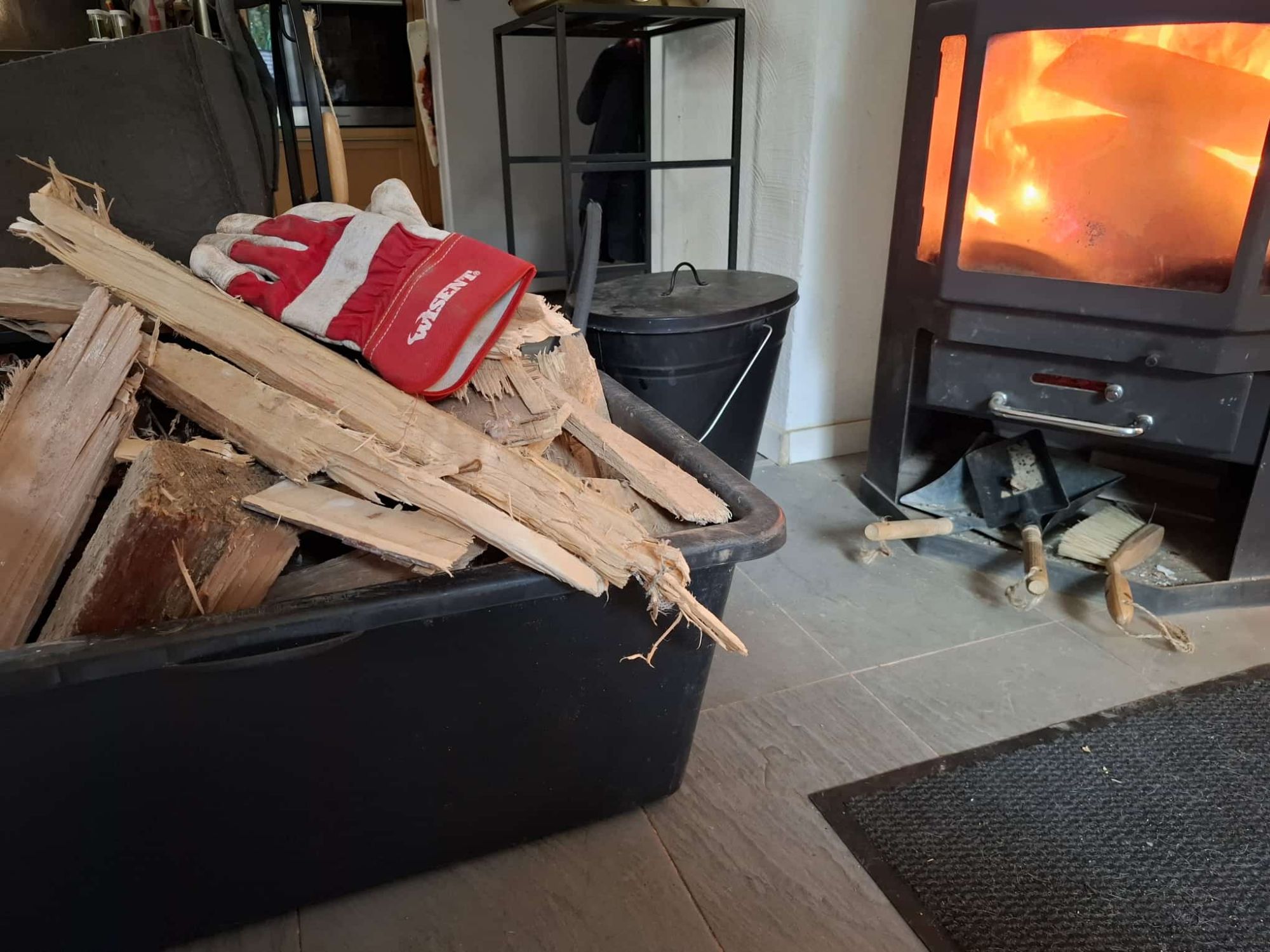 Warmes Wohnzimmer führt zu mehr Genuss von MANOUSAKIS FOODSTUFF